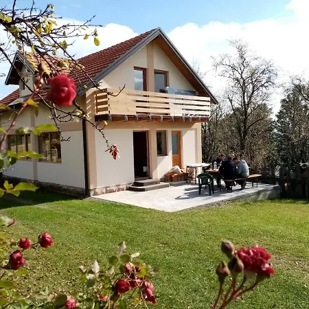 Mandic House * Subjel