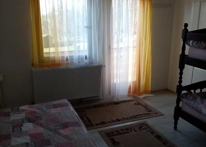 Mandic House * Subjel